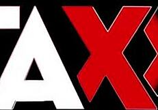 Wow! Pregnant brunette babe craves a wild fuck right now!