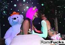 Romi & Dani Love Fuck Brunette Babe Pussy