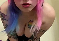 Alice Bangz Cleans Her Bathroom Thoroughly