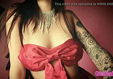 Gia Baker dances to Lenny Kravitz on webcam with teasing moves