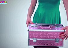 Les kits de jouets sexuels mettent le feu à la chambre !