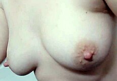 elisha showing off her features