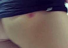 Novinha sends half-naked video to her boyfriend, the video leaks online