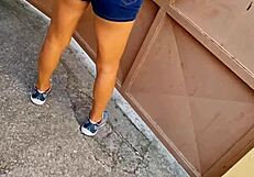 hot girl passed by my house, i called her to fuck in the backyard 😏