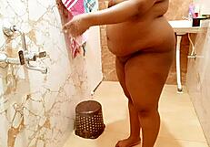 Bihar Chubby Lady Enjoys Bathing