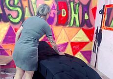 Client sucked in eyelash studio, husband fucks nympho