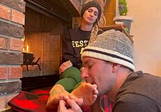 After a long day in winter boots, ski instructor's sweaty feet get worshipped in HD.