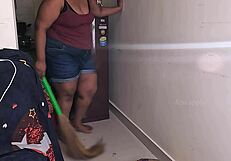 Friend's wife boldly engages in horny sex call