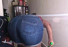 Friend's wife boldly engages in horny sex call