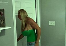 Gabriela Stokweel Cums From Deepthroat Blowjob