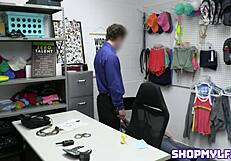 反口罩小偷Brooke Banner被抓，熟女激情上演