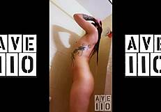Amateur girl masturbating with soap in shower solo video
