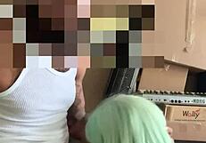 Neighbor helps with move, pays with deepthroat facial