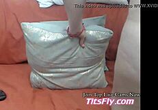 Watch live dildo oral sex on cam