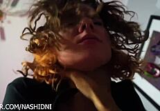 This courier delivers a creampie to the teen