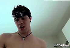 Gay Twink Bareback Cum in Jeans