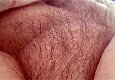 i rub my hairy milf pussy with horny amateur passion