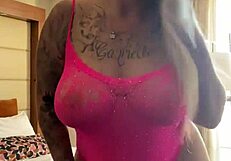 Big booty blonde Lucky B XXX twerks on cam for fans