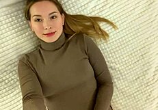 Lolylola twists her ass and spreads legs in stockings