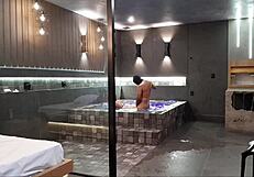 tava na banheira e rolou aquele sexo selvagem, morena nao aguentou minha rola grande