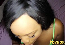 흑인 청년 18+ 큰 둥근 엉덩이로 POV 액션