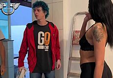 The internet guy checks the faulty point at mansohimeros