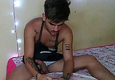 Soloboy novinho 21 ano da piroca rosa!