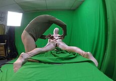 Scarlett Johnson's Intense Emotional Pleasure With Her Pink Pussy In Morph Scene.