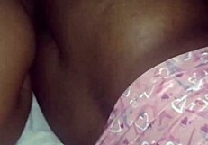 enchendo o rabo da preta de leite