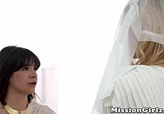 Innocent 18+ Mormon Babe Gets Dildoed By Cute Muff Diver