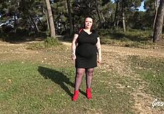 Джейд с огромни цици содомизирана в интензивен анал