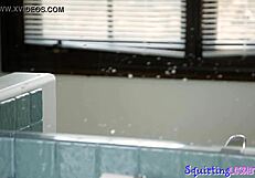 Can this glam babe squirt from pussy licking?