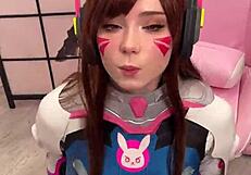 Tiktoker girl cosplays D.Va from Overwatch, sucking dick to facial