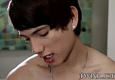 I'm naughty twink Giovanni Lovell banging Carson Evans hard