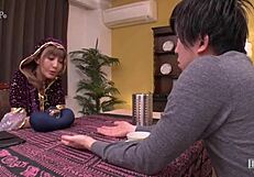 脱・童貞！幸運を招く美女占い師 1