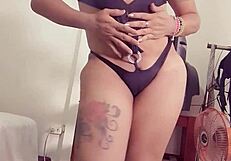 bien puta, showing off everything they ask for, damn.