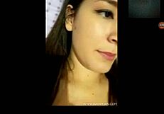 Hot Webcam Girl Exposes Ass and Pussy in Live Show