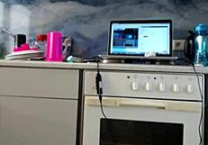 Hot Sexydeas Sensational Ass Showoff in Kitchen?