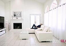 Freeusing Hot and Busty Gabbie Carter