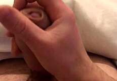 Hot transgender masturbates in crossdressing session