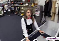 Amateur babe gets spied on while sucking big cock in hidden cam