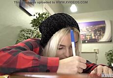 핫 블론드 아리아 뱅크스가 거친 캐스팅에서 거대한 자지 받아