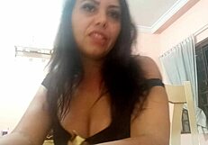 Sarah rosa shows strip tease at estância sol premium