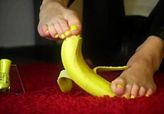feet me jelisa rose teases with a banana yellow submarine footjob
