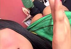 Mi mejor amiga me invita a follar su gran culo cuando los padres no están