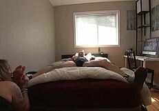 Gwen returns the favor with tickling and sucking