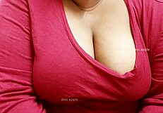 desi bhabhi priya's sexy tits on display