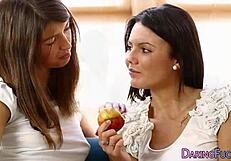 European les eats pussy