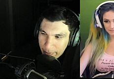 Joycgee and trainwrecks live webcam show