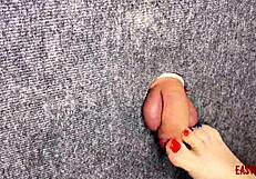 HOWTO_2: Masturbating for oneself but behind the screen with the emphasis on feet attraction: Annycandy and balls